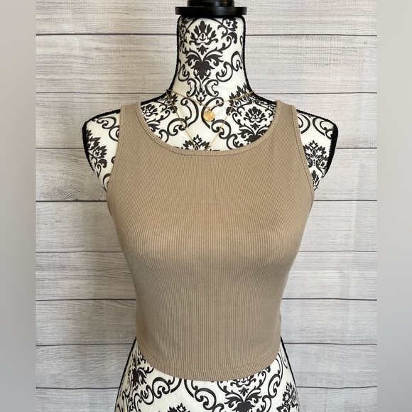 Princess Polly | NWOT Darlington Sleeveless Crop Top - Picture 2 of 7